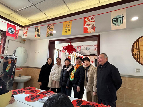2017年10月24日(重阳节)到石景山福利养老院慰问老人.JPG