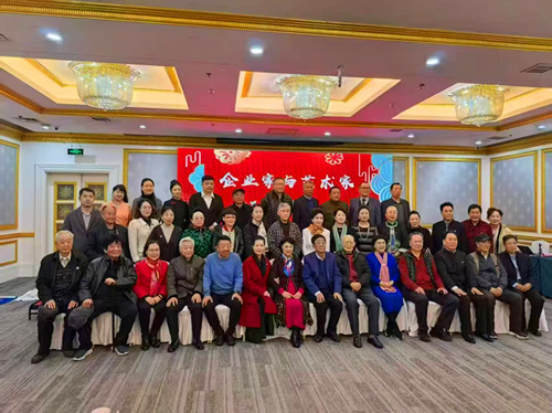 2019年10月6日 重阳节,时代中国网敬老爱老志愿者到石景山区民族养老院慰问演出.jpg